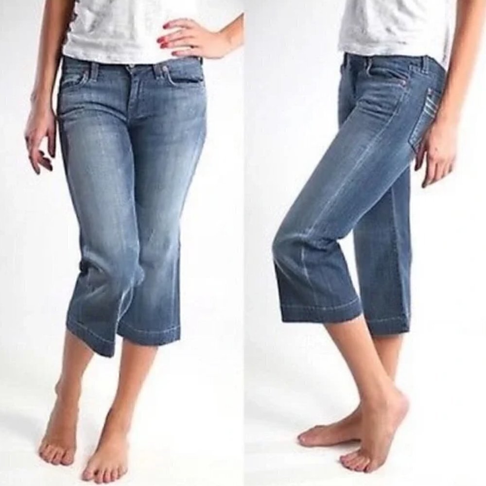 7 For All Mankind Capri Jeans 25 Dojo Cropped Distressed Medium Blue Vacation